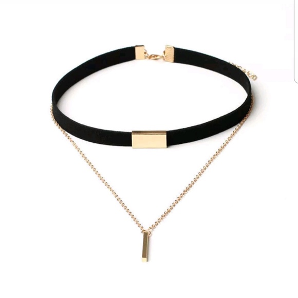 Black choker with gold necklace - Picture 2 of 2